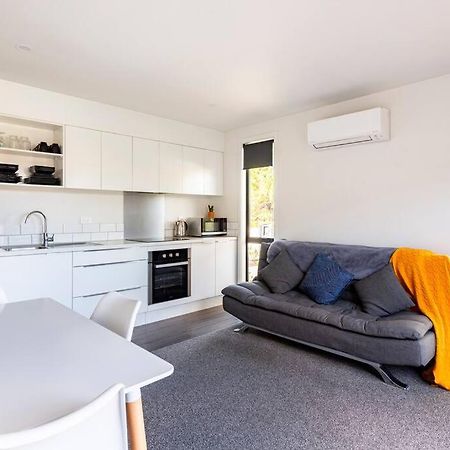 Cosy Coudret Flat Apartment Кромуел Екстериор снимка